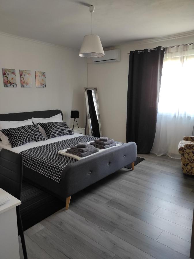 Apartman Domi Слуни Екстериор снимка