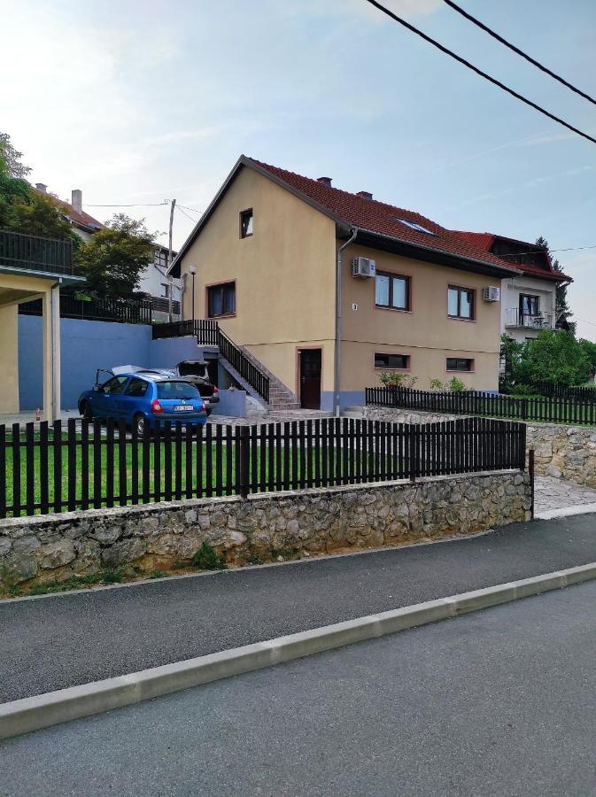 Apartman Domi Слуни Екстериор снимка